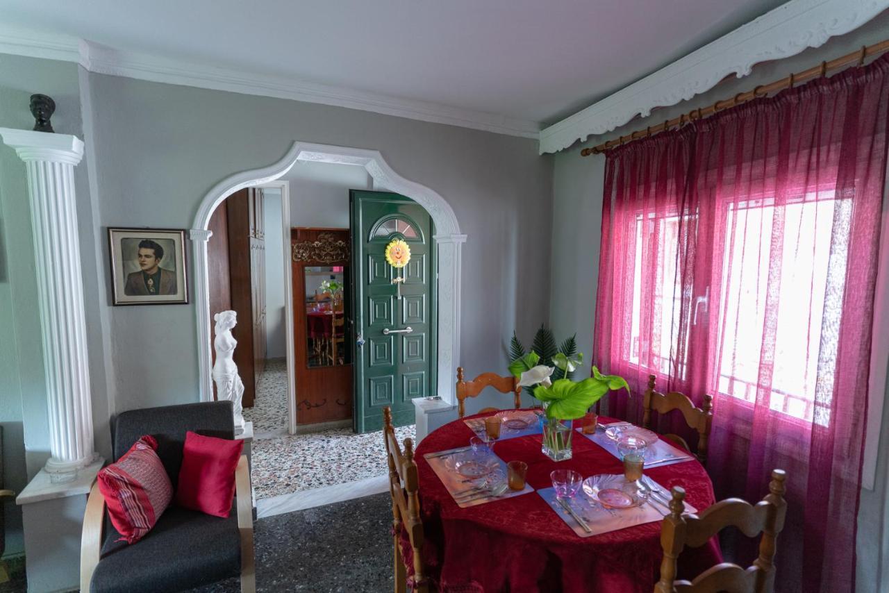 הוילה Kato Garouna Tilemachos House מראה חיצוני תמונה
