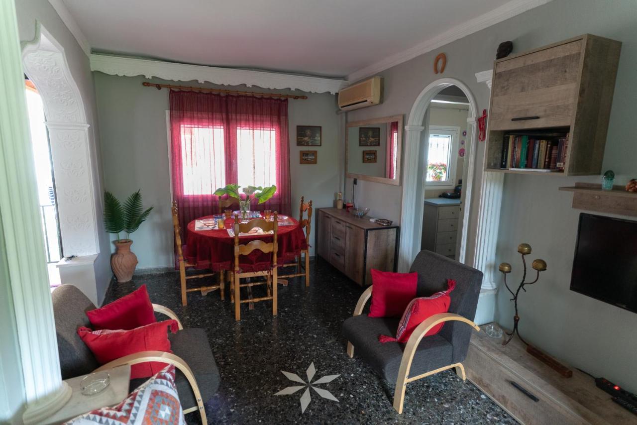 הוילה Kato Garouna Tilemachos House מראה חיצוני תמונה